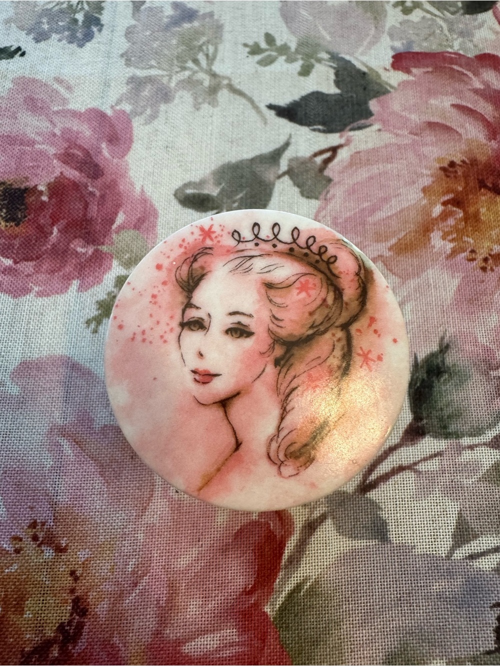 VTG MCM Avon Pink Milk Glass Lady Empty Sachet Jar Pink Princess